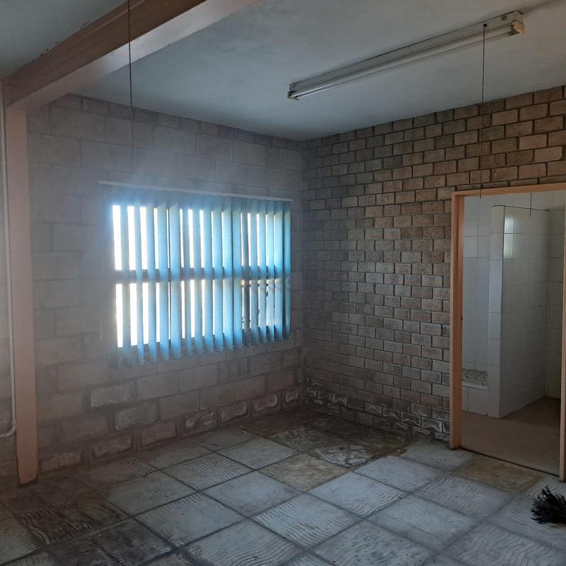 To Let commercial Property for Rent in Markman Industrial Eastern Cape